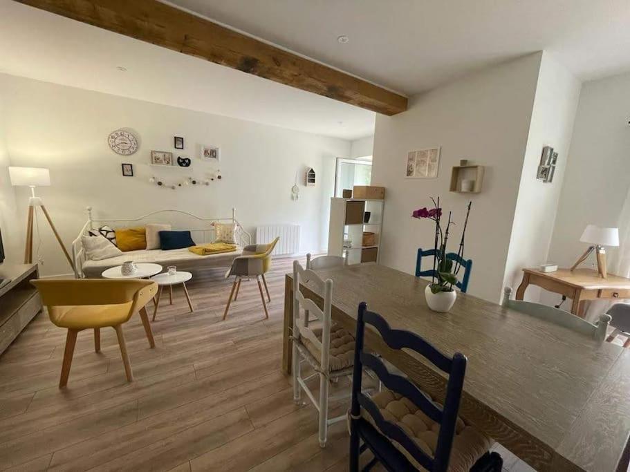 Gite De Charme - 3 Chambres, 5 Lits - De 4 A 7 Personnes Avanton Екстериор снимка