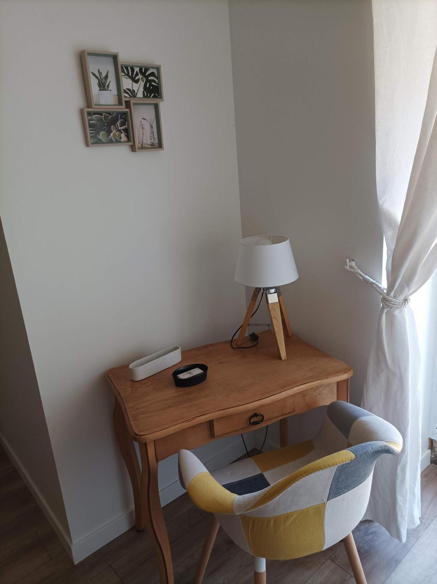 Gite De Charme - 3 Chambres, 5 Lits - De 4 A 7 Personnes Avanton Екстериор снимка